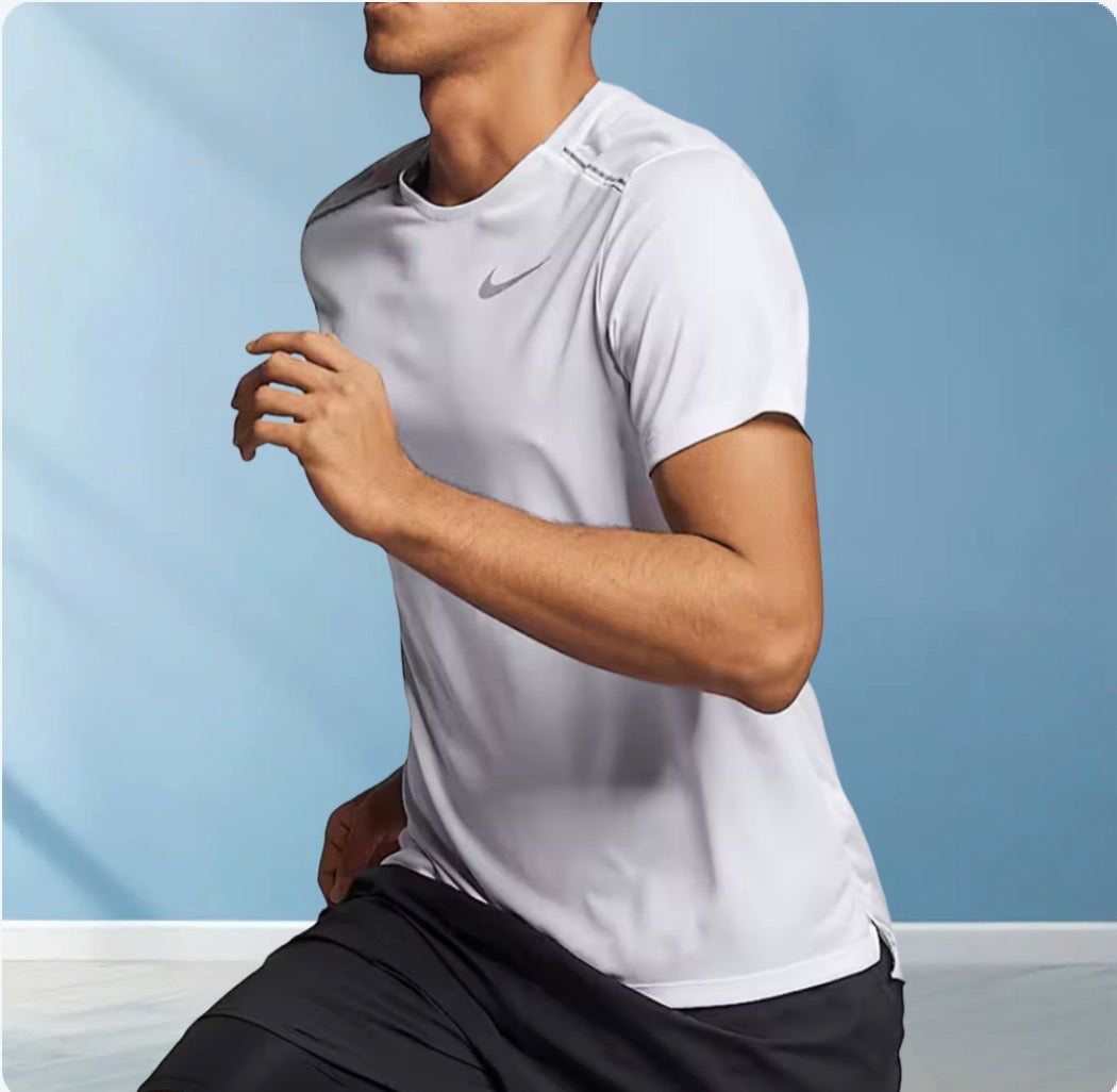 T’shirt Nike running blanc