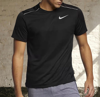 T’shirt Nike running noir